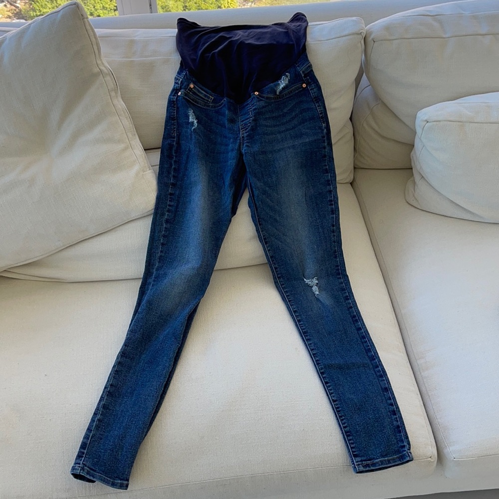 Levi’s maternity jean denim